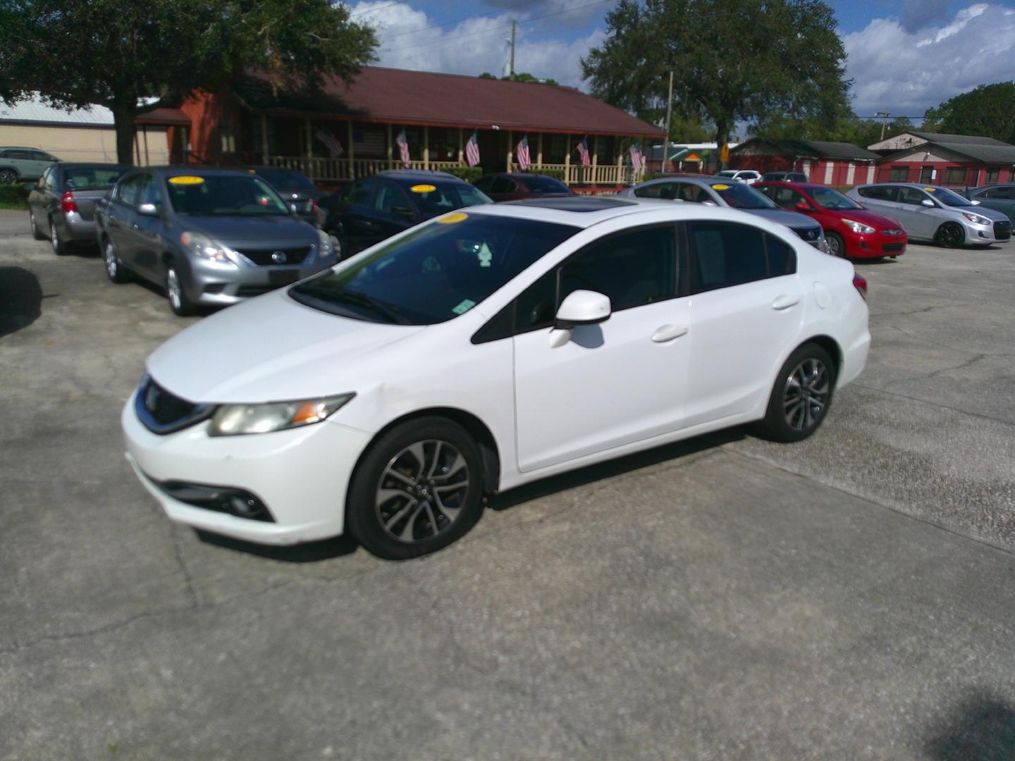 2013 WHITE HONDA CIVIC EX-L (19XFB2F94DE) , located at 1200 Cassat Avenue, Jacksonville, FL, 32205, (904) 695-1885, 30.302404, -81.731033 - Photo#1